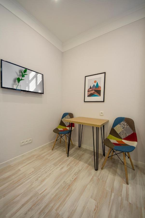 Design Apartments On Velyka Vasylkivska 42 Kiev Extérieur photo